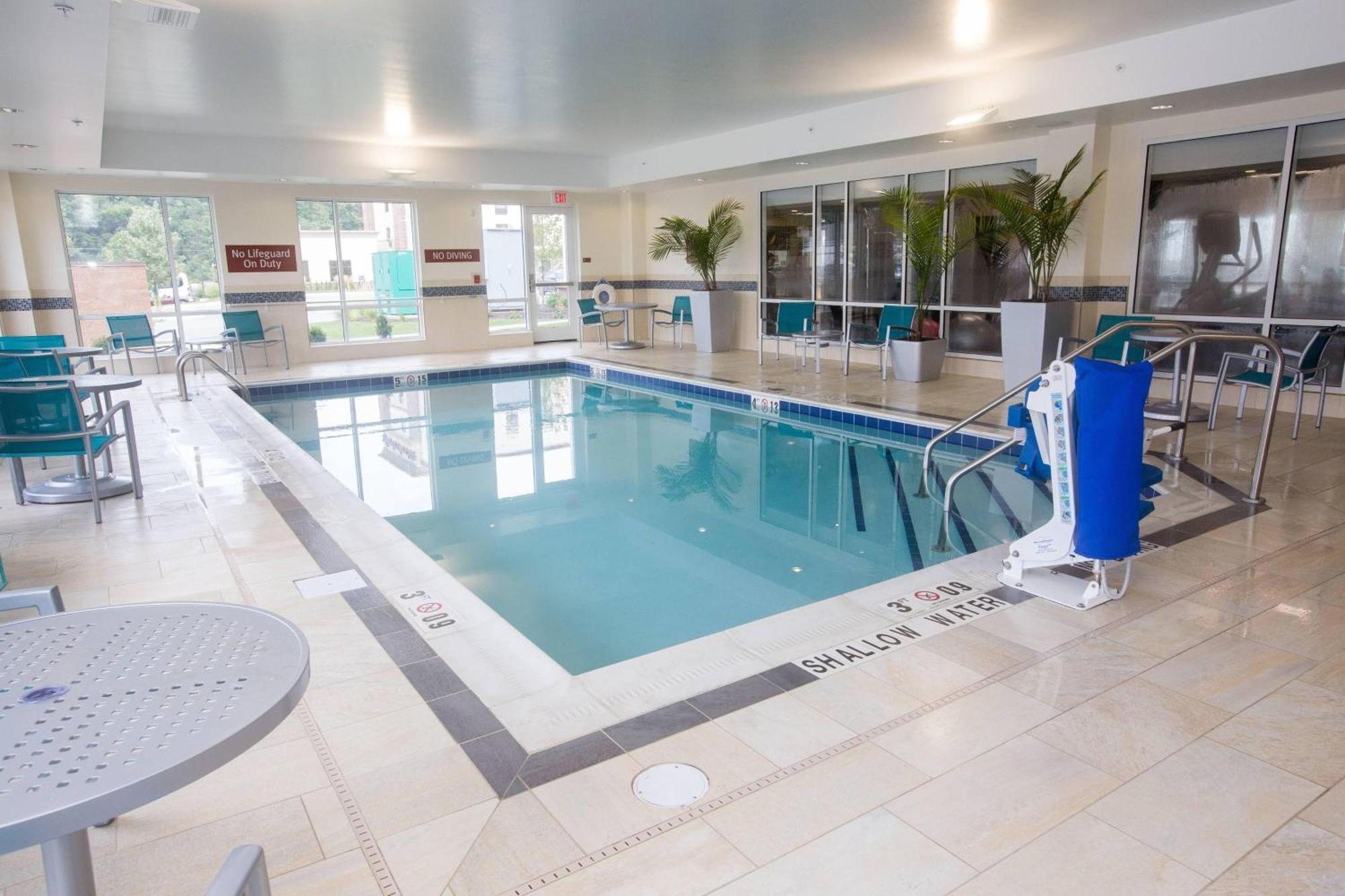 Towneplace Suites By Marriott Pittsburgh Harmarville Экстерьер фото